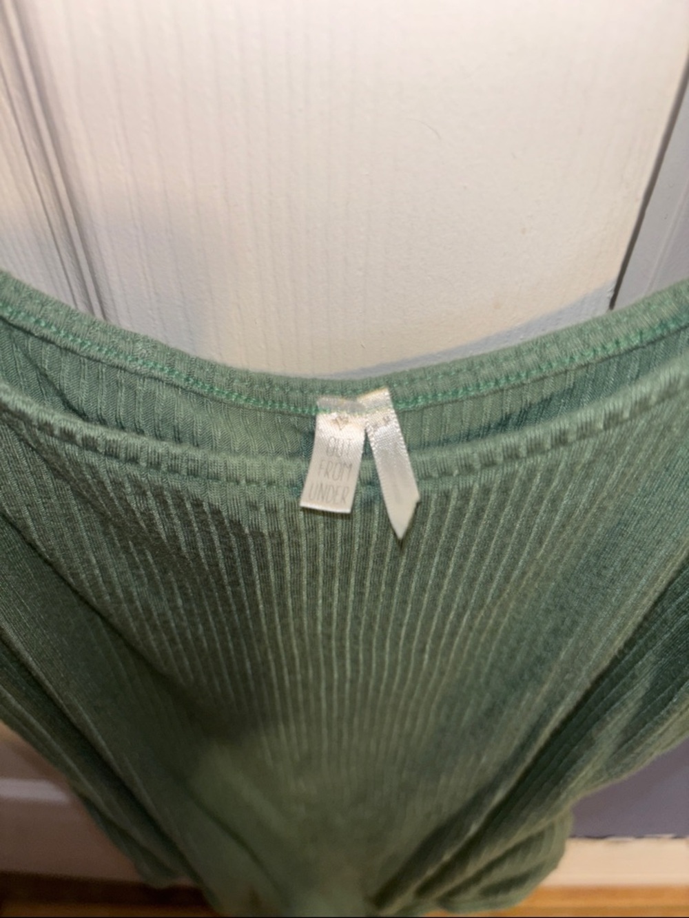 Bundle of two Body suits and one crop tank top - Picture 14 of 16